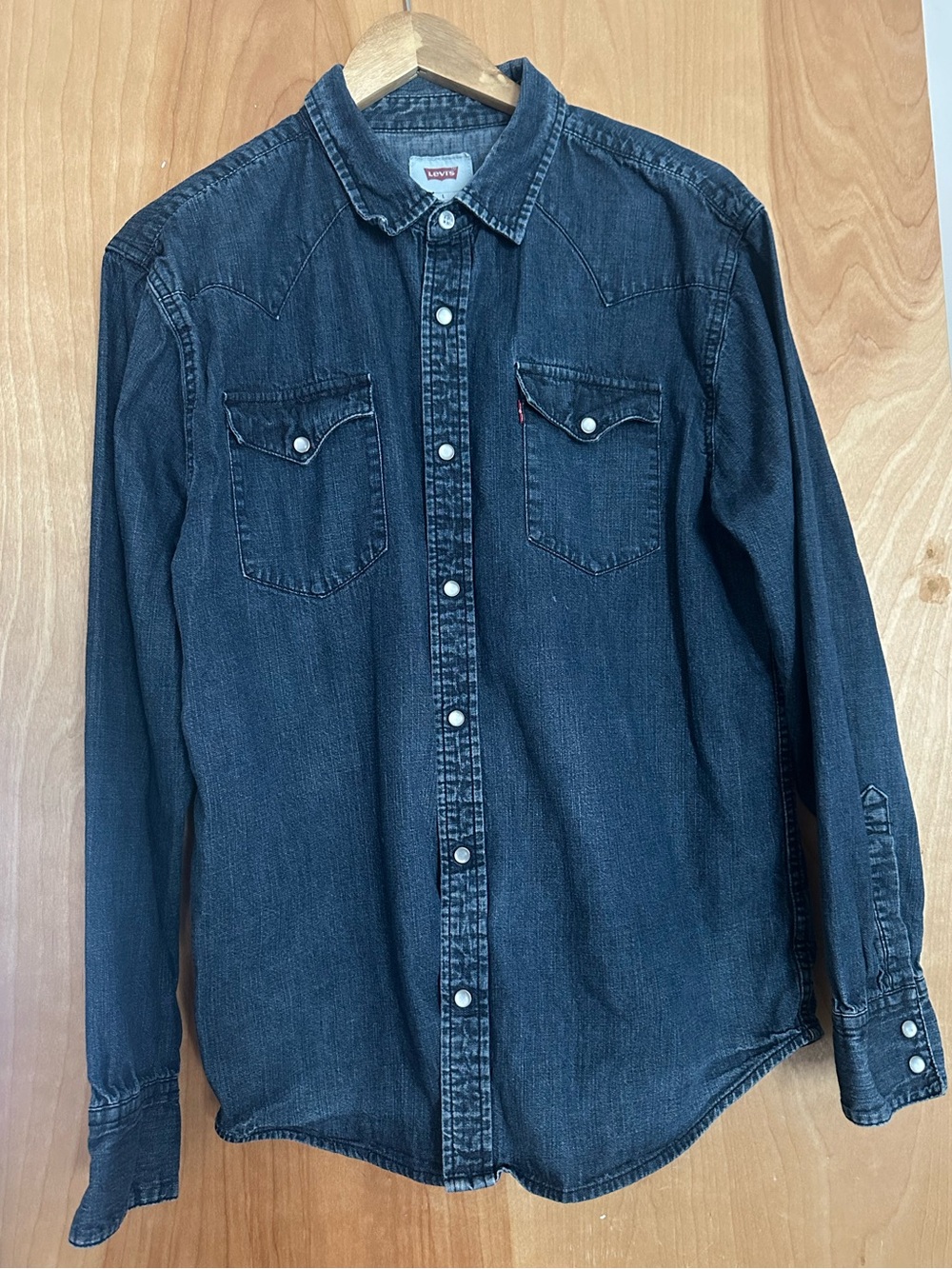 Levi’s Men’s denim long sleeve western snap shirt L Blue